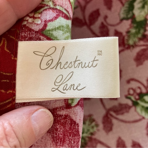 Chestnut Lane Christmas napkins (7) holiday entertaining - Picture 4 of 7